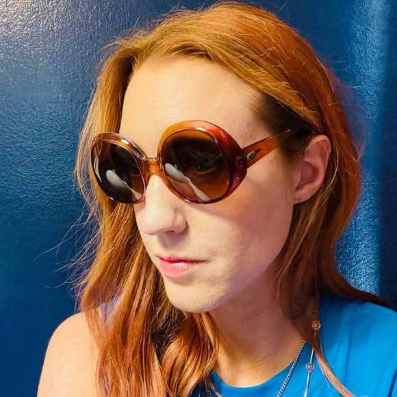 Vintage Oversized Sunglasses - Picture 2 of 11